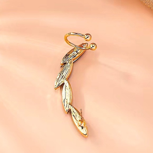 Gold Zircon Emerald Ear Climber, Punk, Goth, Elegant - Picture 5 of 6